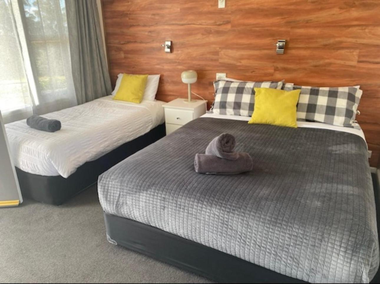 Norfolk Pines Motel Меримбула Экстерьер фото